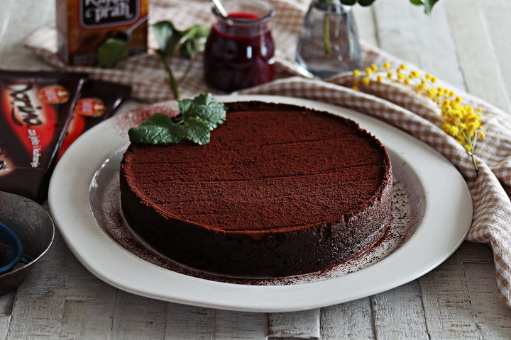 Nemesis torta - čokoladna čarobnica od tri sastojka