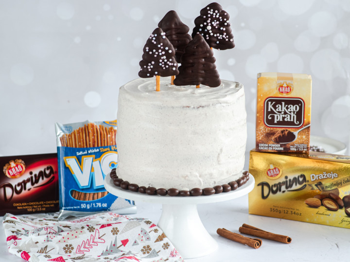 Zimska torta s čokoladom, cimetom, mascarponeom i karamelom