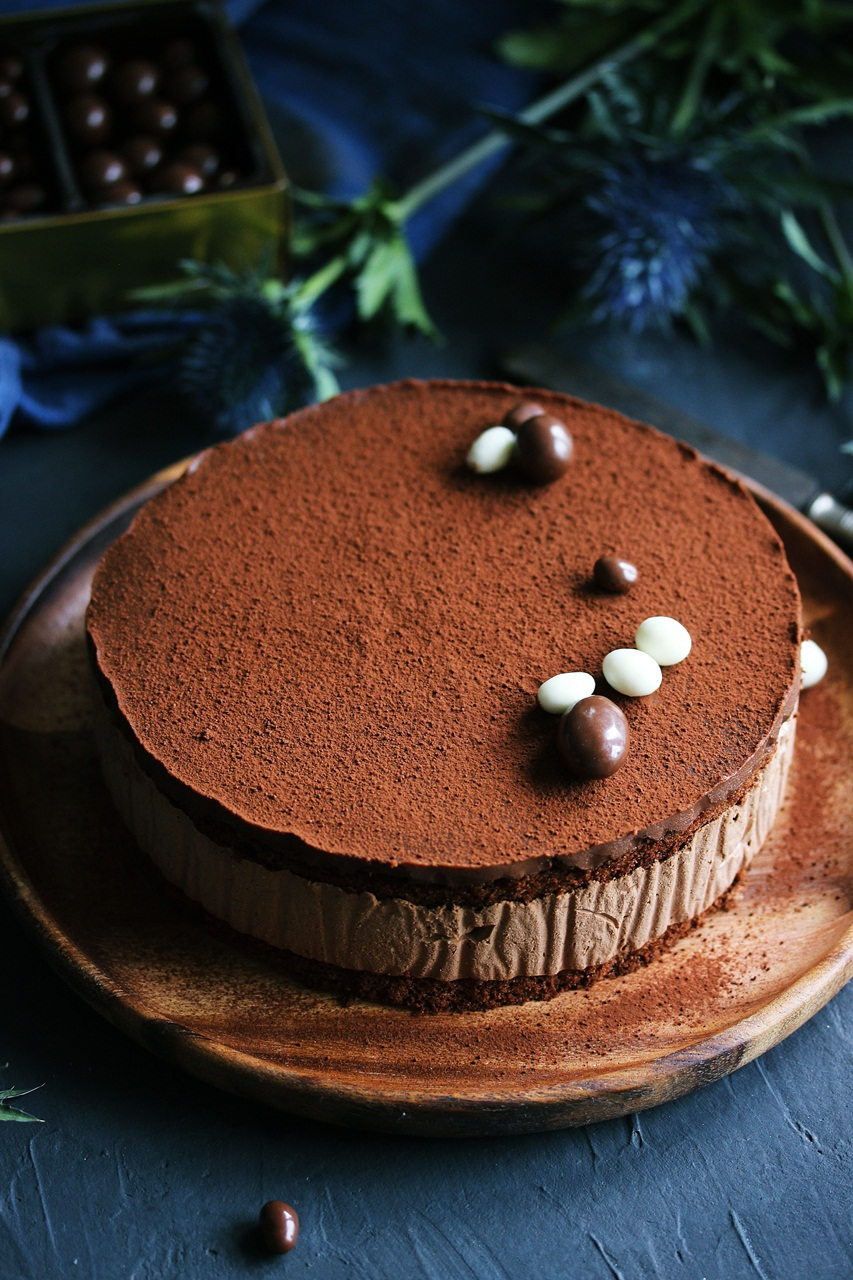 Čokoladna mousse torta s kavom