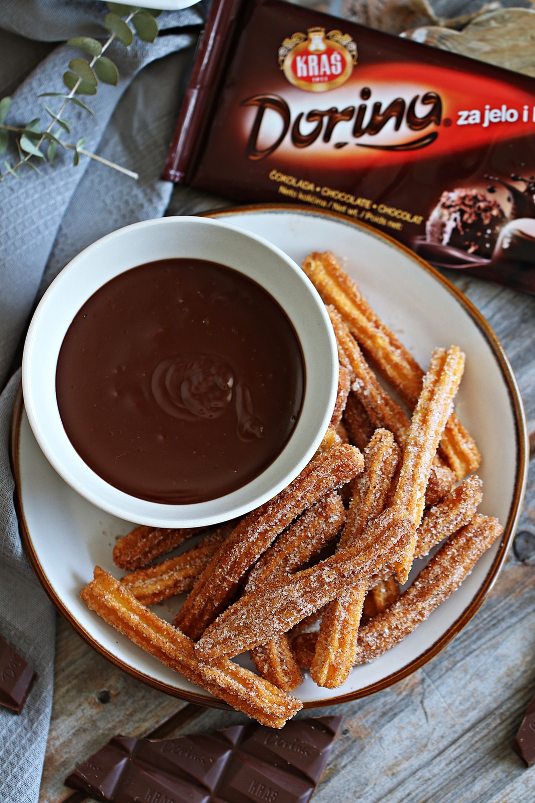 Churros s umakom od čokolade